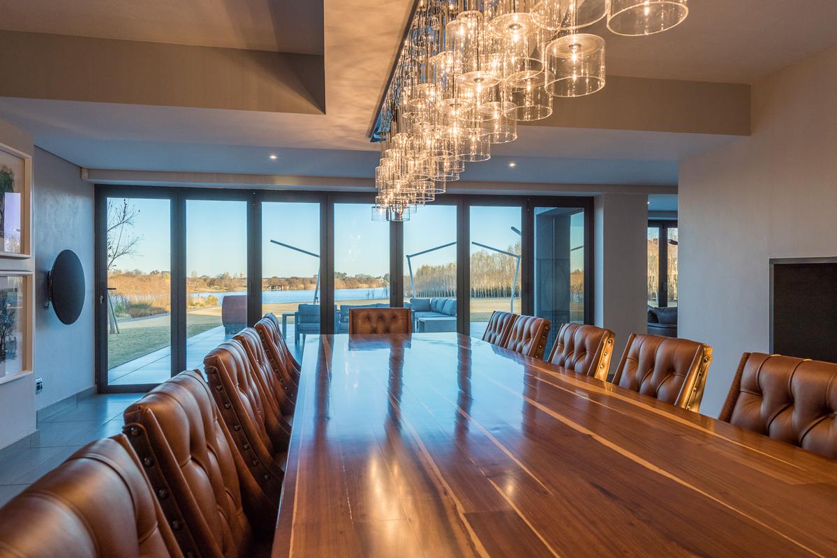 Luxury homes in 西弗恩河上精美现代家具之梦