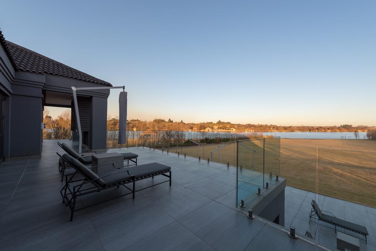 Mansions in 西弗恩河上精美现代家具之梦