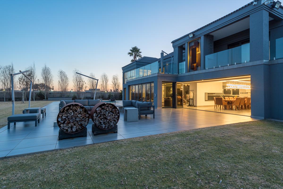 西弗恩河上精美现代家具之梦 luxury homes