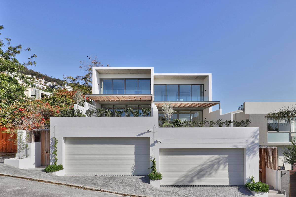 RARE OPPORTUNITY IN LUXURY TOWNHOUSE DEVELOPMENT