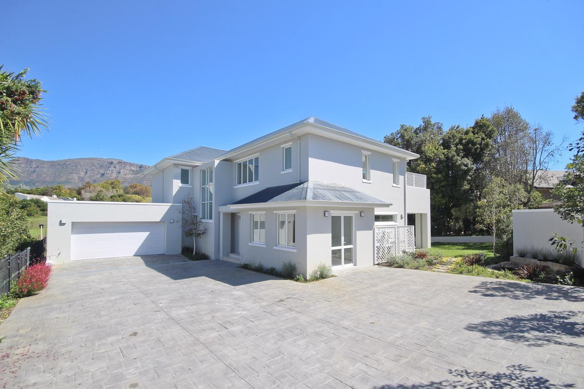 BRAND NEW HOME IN A SECURE ESTATE South Africa Luxury Homes