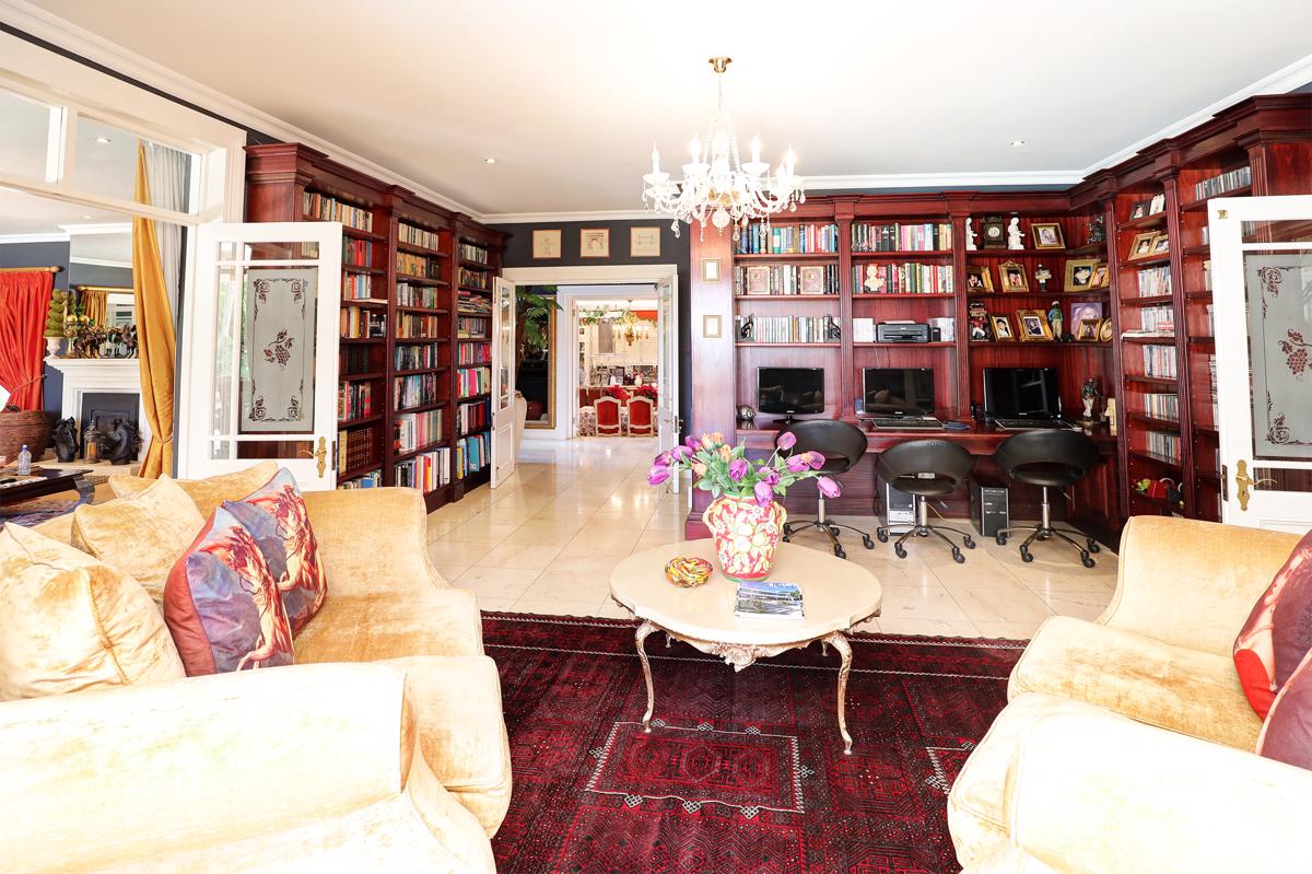 Luxury properties 精致的奢华与优雅