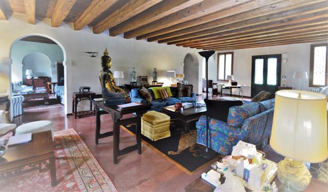 Mansions in 维利亚福斯卡里