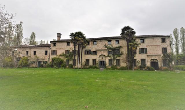 Luxury homes in 维利亚福斯卡里