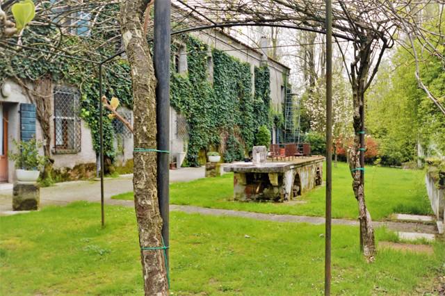 Luxury real estate 维利亚福斯卡里