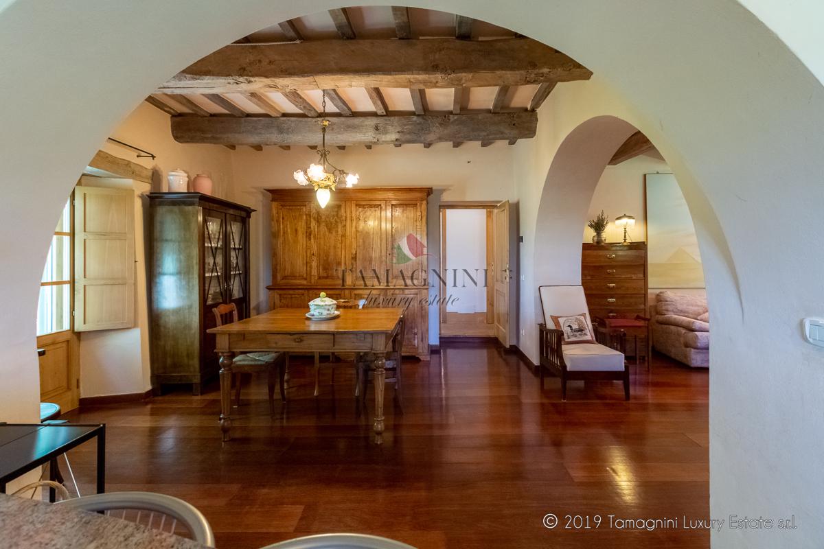 Luxury properties 坐落在托斯卡纳乡村的庄园