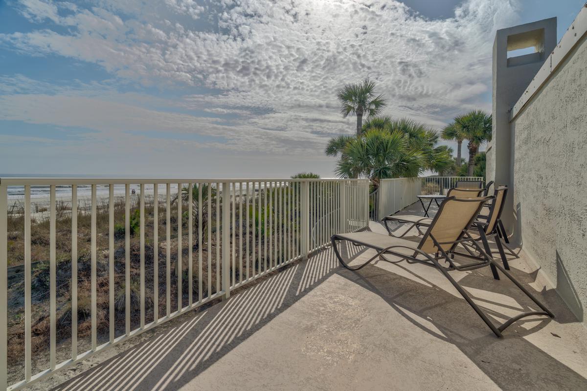 ONE OF THE BEST LOCATIONS ON HILTON HEAD
