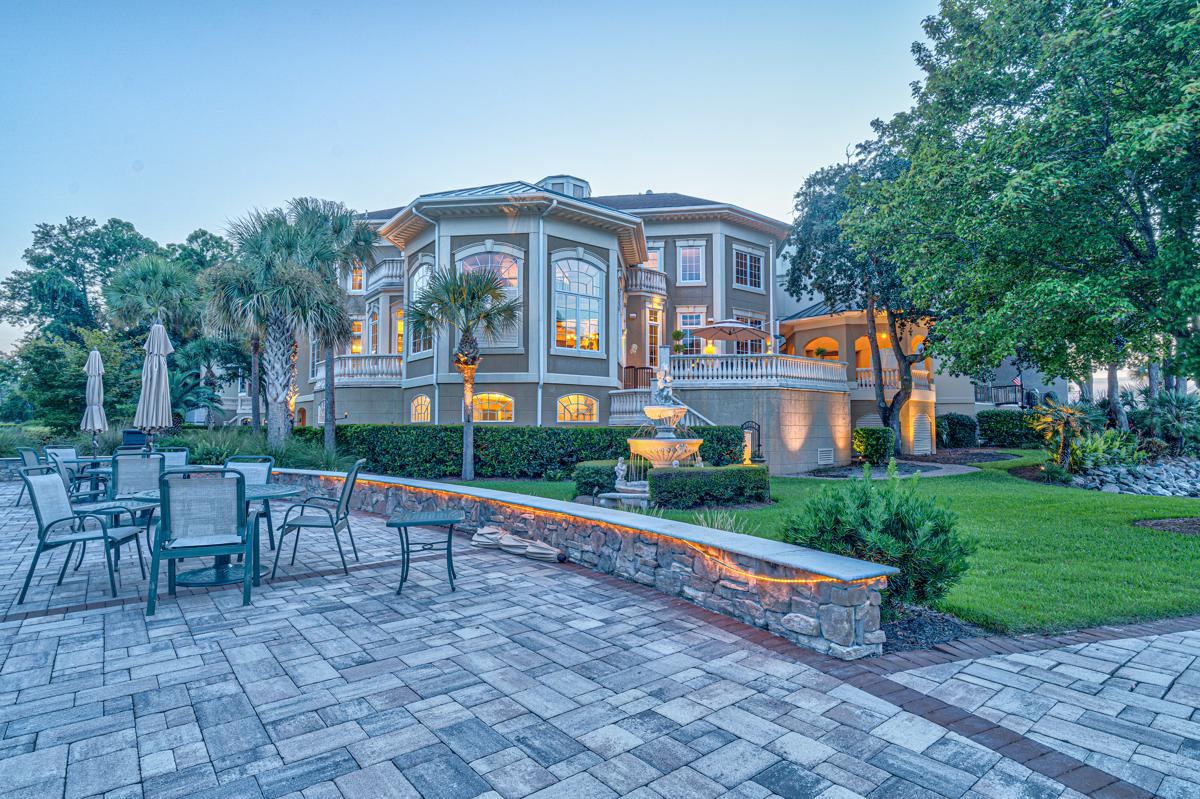 ELEGANT HARBOR VIEW ESTATE