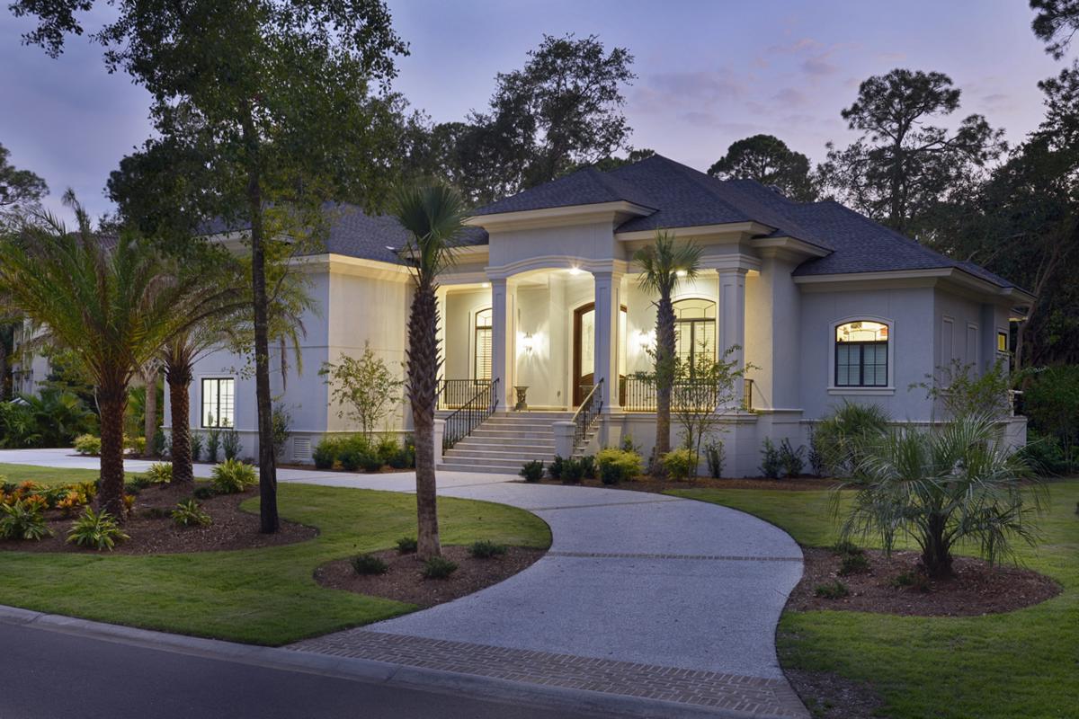 ELEGANT AND MOVE-IN READY IN HOME