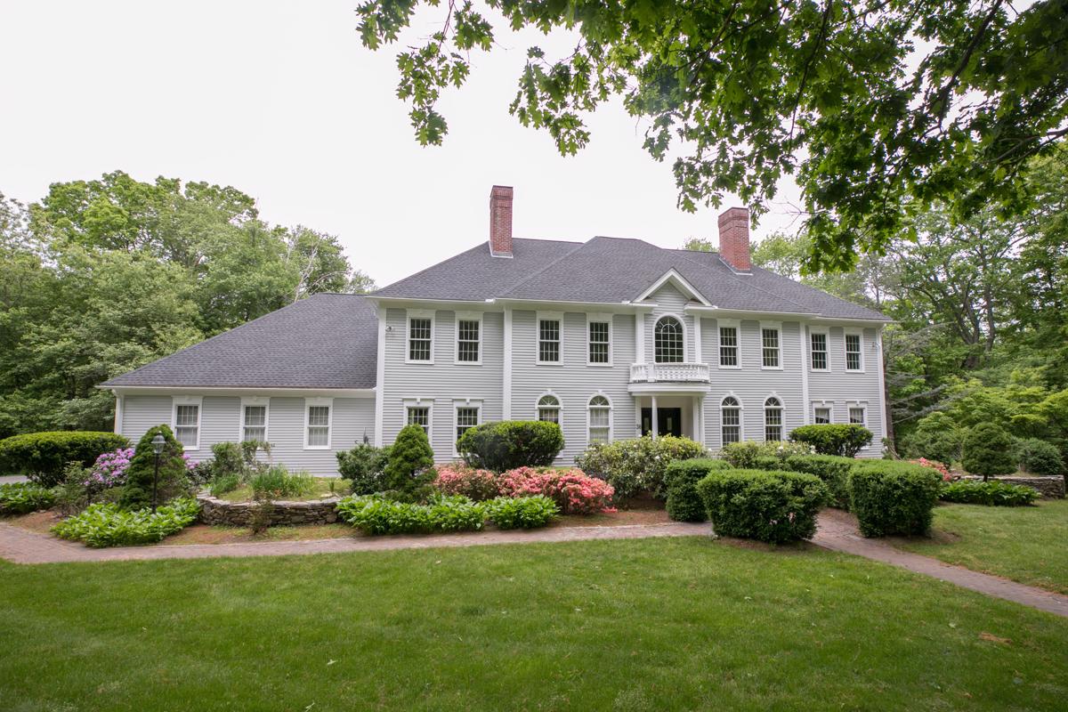 A BEAUTIFUL AND SPACIOUS HOME