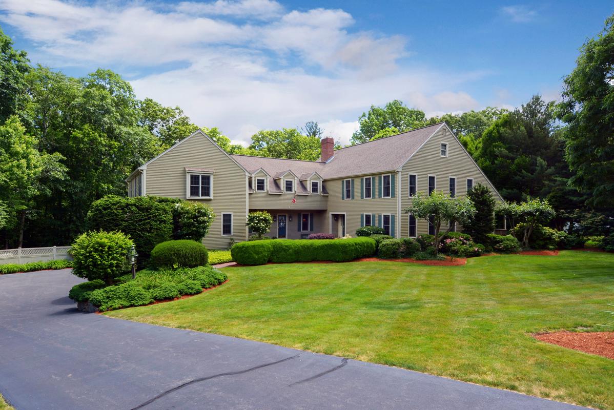 A WONDERFUL LARGE HOME