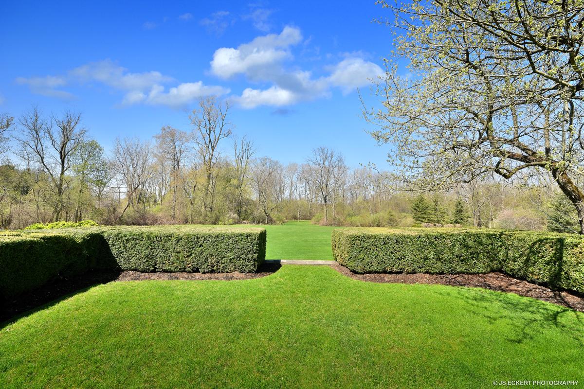 CLASSIC RED BRICK ESTATE | Illinois Luxury Homes ...