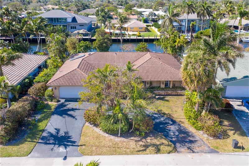 WATERFRONT OPPORTUNITY IN LIGHTHOUSE POINT