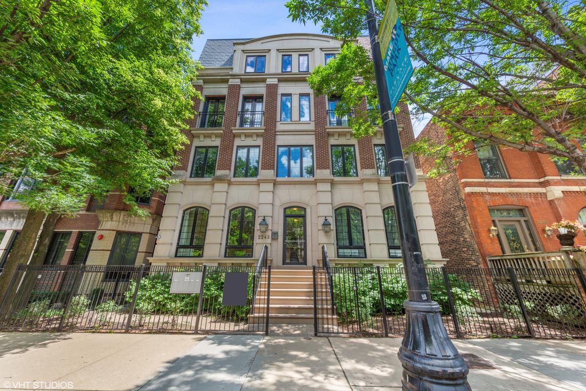GORGEOUS FOUR BEDROOM DUPLEX