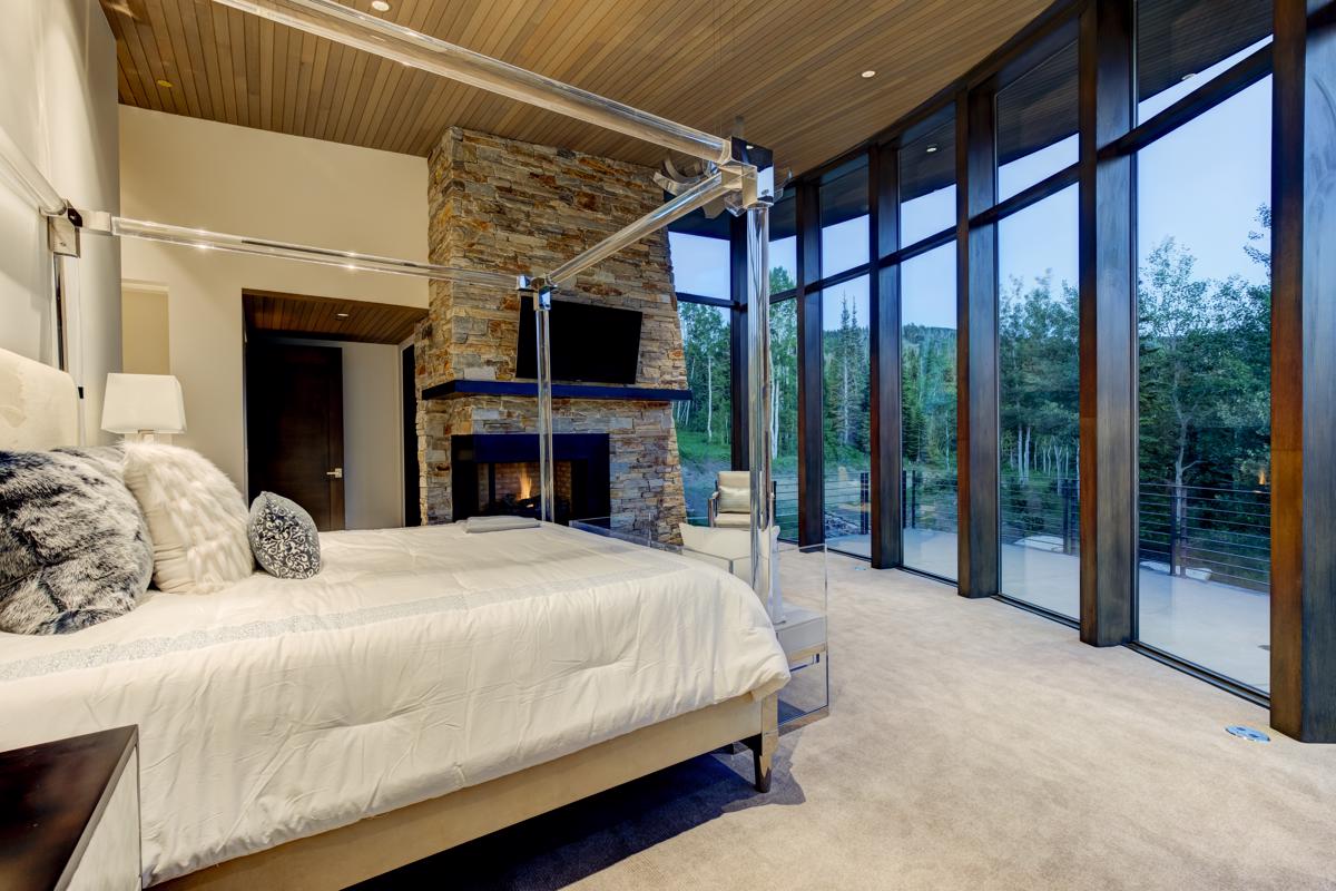 Luxury homes in VIRAGE PARK CITY