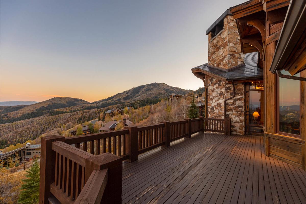 DEER VALLEY SKI INSKI OUT DRAMATIC VIEWS Utah Luxury Homes