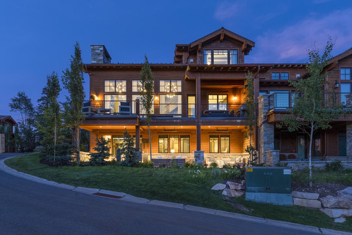 DESIGNER DEER VALLEY SKIIN AND OUT CONDO Utah Luxury Homes