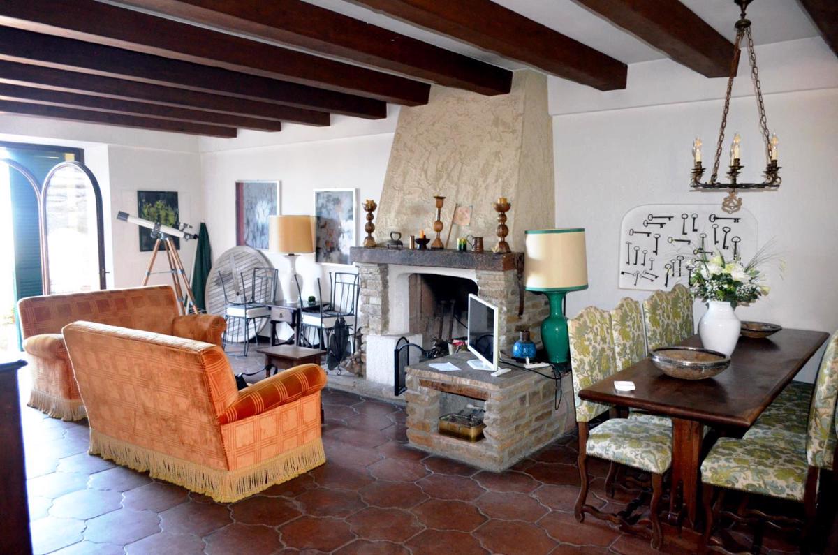 CHARMING PROPERTY IN CASTIGLIONE DELLA PESCAIA TUSCANY Italy Luxury