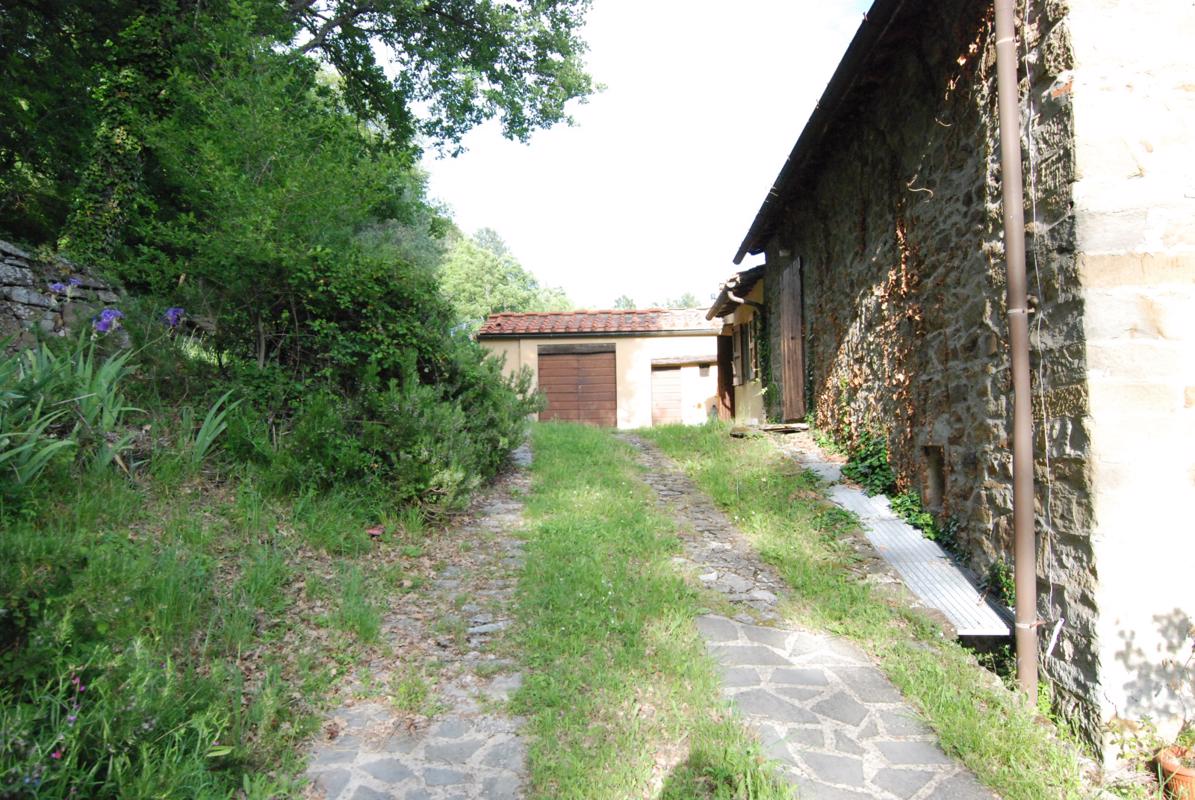 Mansions 位于菲索莱山上全景的农舍