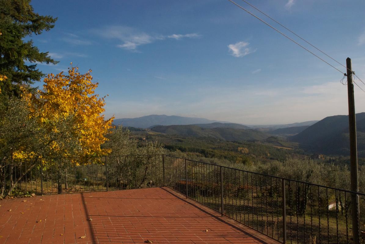 Luxury real estate 位于菲索莱山上全景的农舍