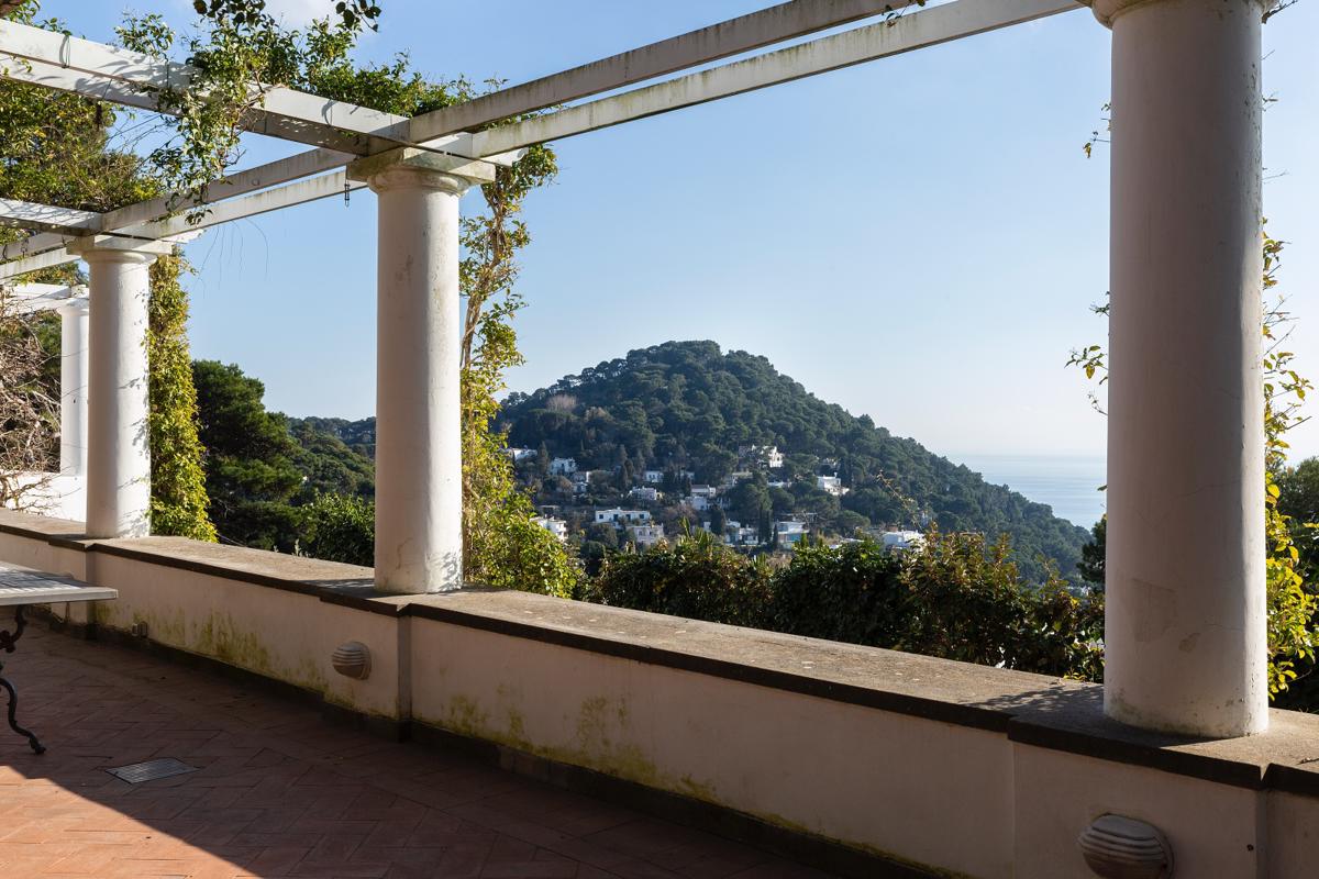 ASTONISHING VILLA IN CAPRI Italy Luxury Homes Mansions For Sale