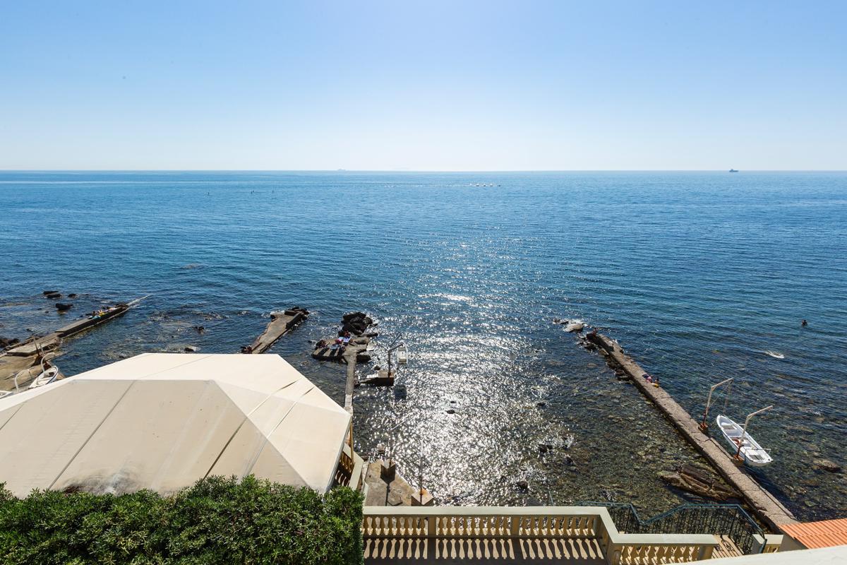 Luxury real estate 利沃诺 — 托斯卡纳海边的美丽别墅