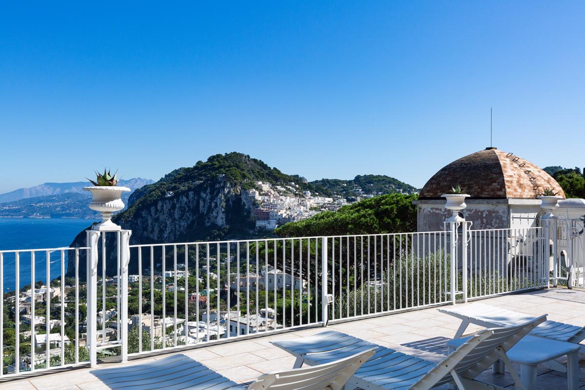 ASTONISHING VILLA IN CAPRI Italy Luxury Homes Mansions For Sale