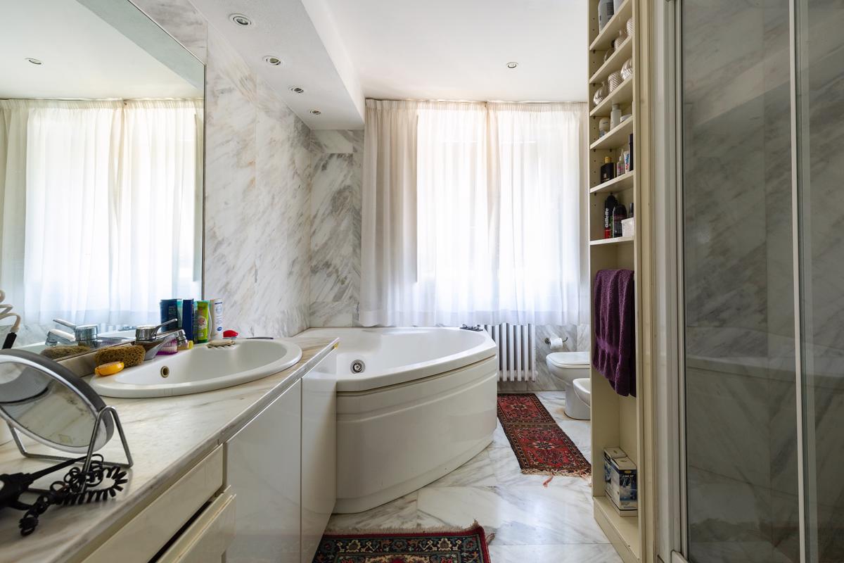 利沃诺 — 托斯卡纳海边的美丽别墅 mansions