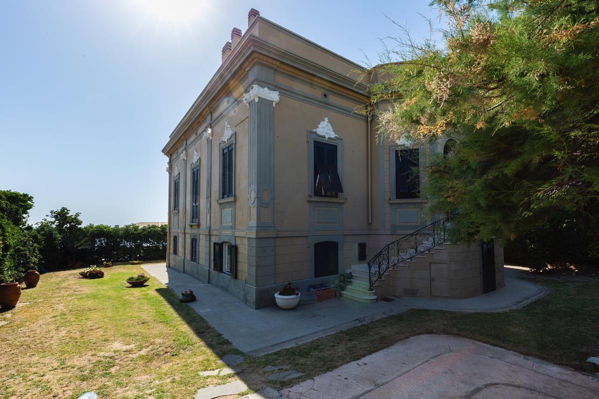 利沃诺 — 托斯卡纳海边的美丽别墅 luxury homes