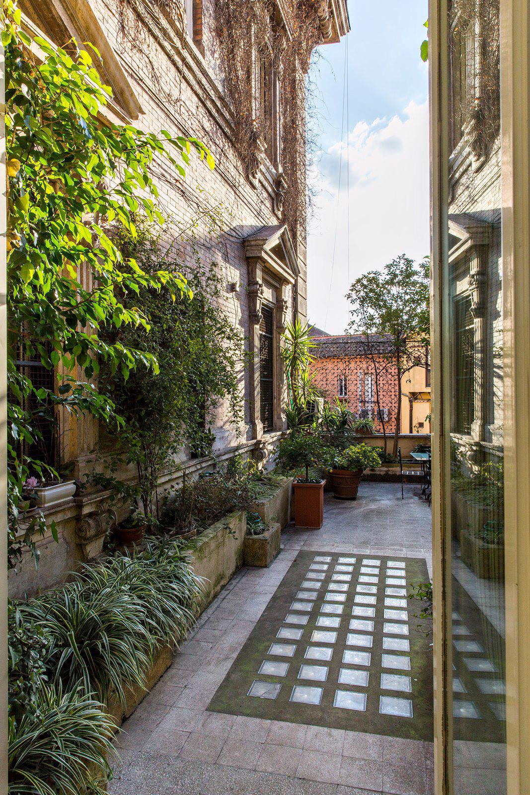 PRESTIGIOUS APARTMENT IN TRASTEVERE ROME Italy Luxury Homes