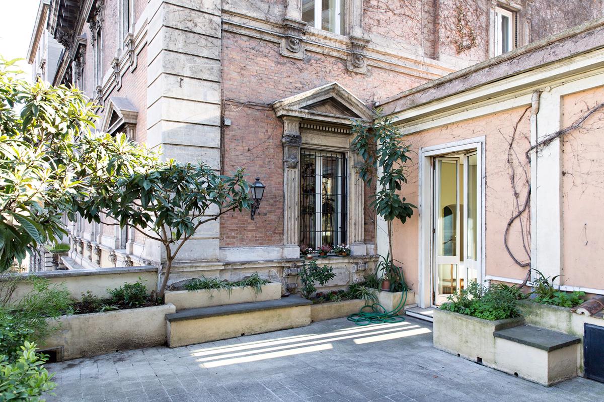 PRESTIGIOUS APARTMENT IN TRASTEVERE ROME Italy Luxury Homes