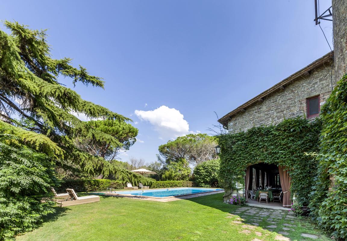 VILLA WITH POOL IN PANICALE PERUGIA Italy Luxury Homes Mansions
