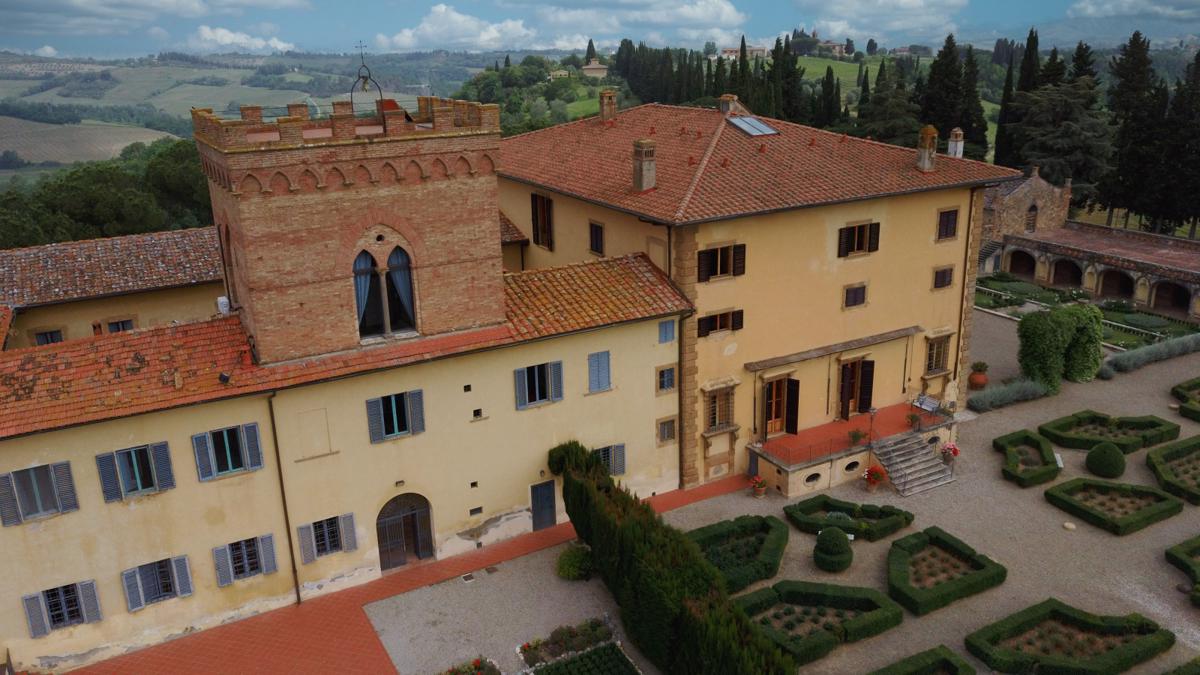 FANTASTIC HISTORIC VILLA IN SAN GIMIGNANO Italy Luxury Homes Mansions For Sale Luxury FANTASTIC HISTORIC VILLA IN SAN GIMIGNANO Italy Luxury Homes Mansions For Sale Luxury