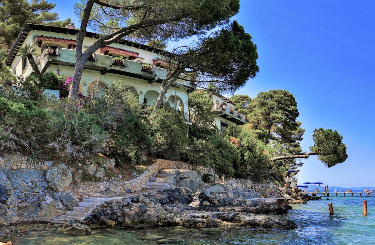 PRESTIGIOUS VILLA WITH A PRIVATE BEACH IN MONTE ARGENTARIO Italy