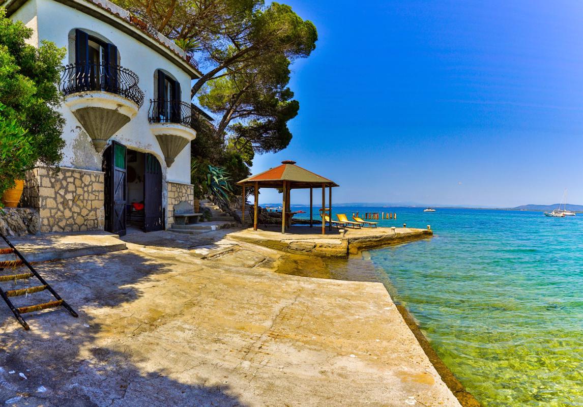 PRESTIGIOUS VILLA WITH A PRIVATE BEACH IN MONTE ARGENTARIO Italy