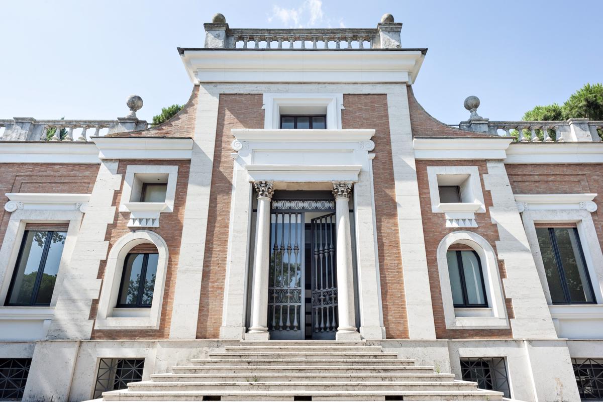 ELEGANT PALACE IN ROME HISTORIC CENTRE MONTI Italy Luxury Homes