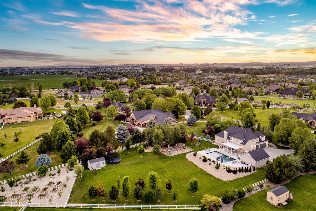 PRESTIGIOUS CAVALLO ESTATE