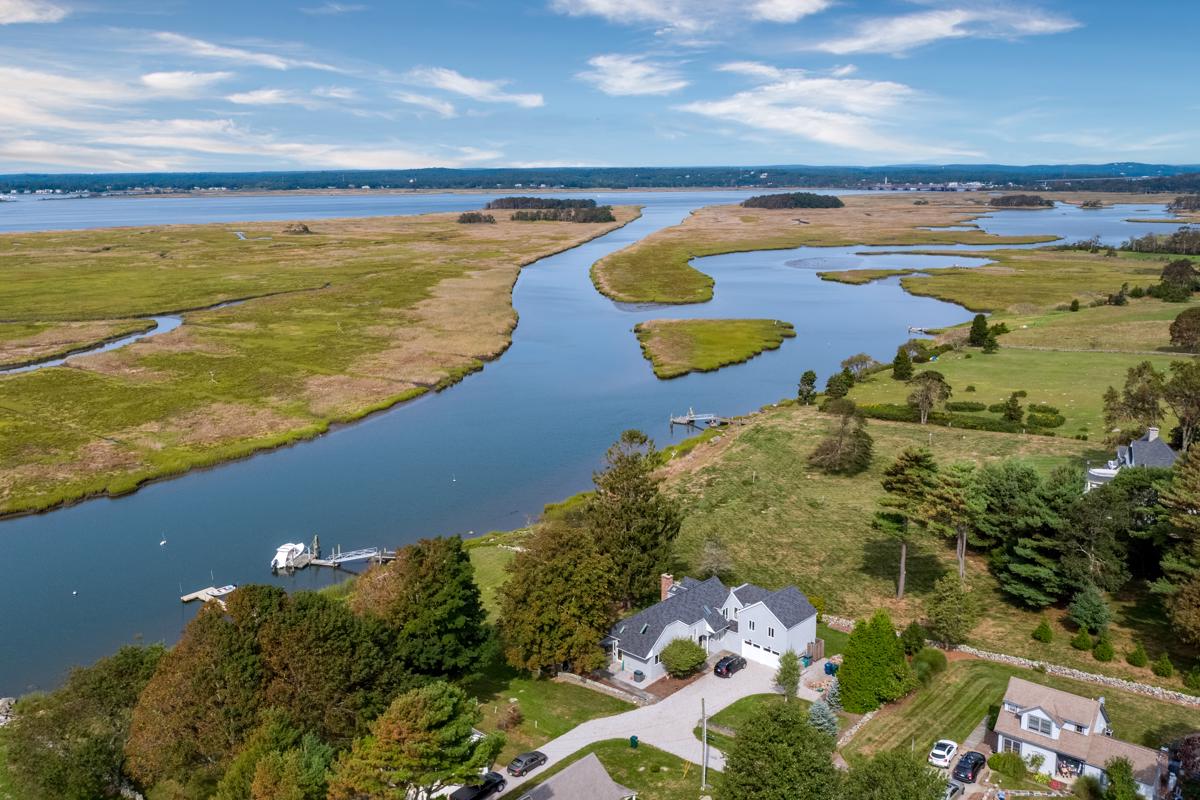 CONTEMPORARY HOME WITH DEEP WATER DOCK Connecticut Luxury Homes