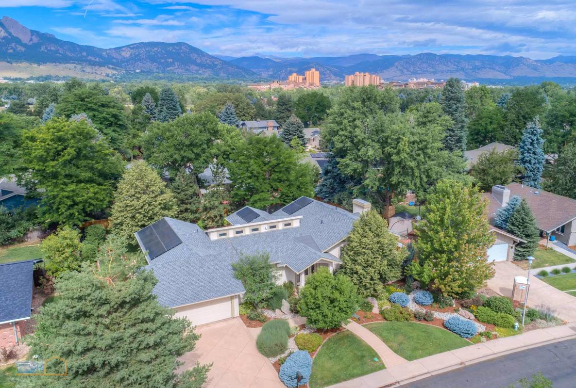 STUNNING REBUILD IN FRASIER MEADOWS Colorado Luxury Homes Mansions