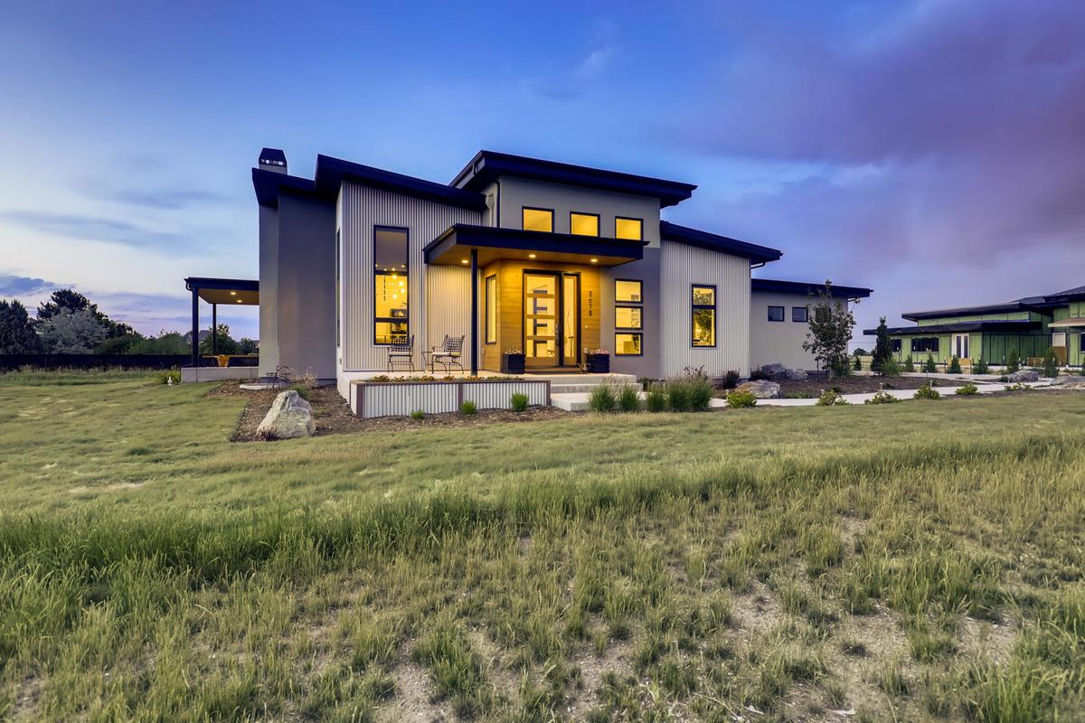 MODERN RANCH WITH VIEWS