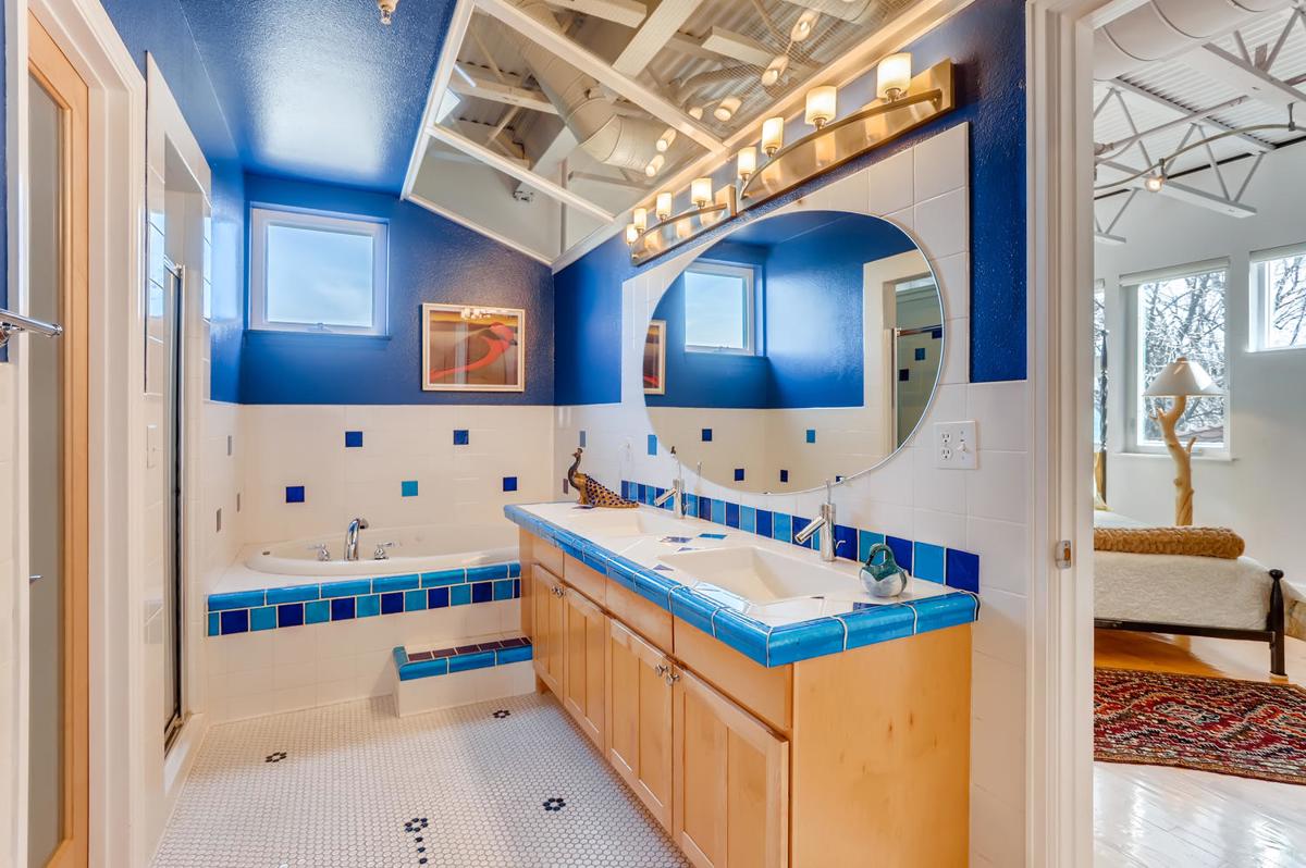 Luxury properties 现代生活在市中心