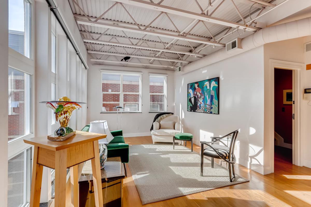 Luxury homes 现代生活在市中心