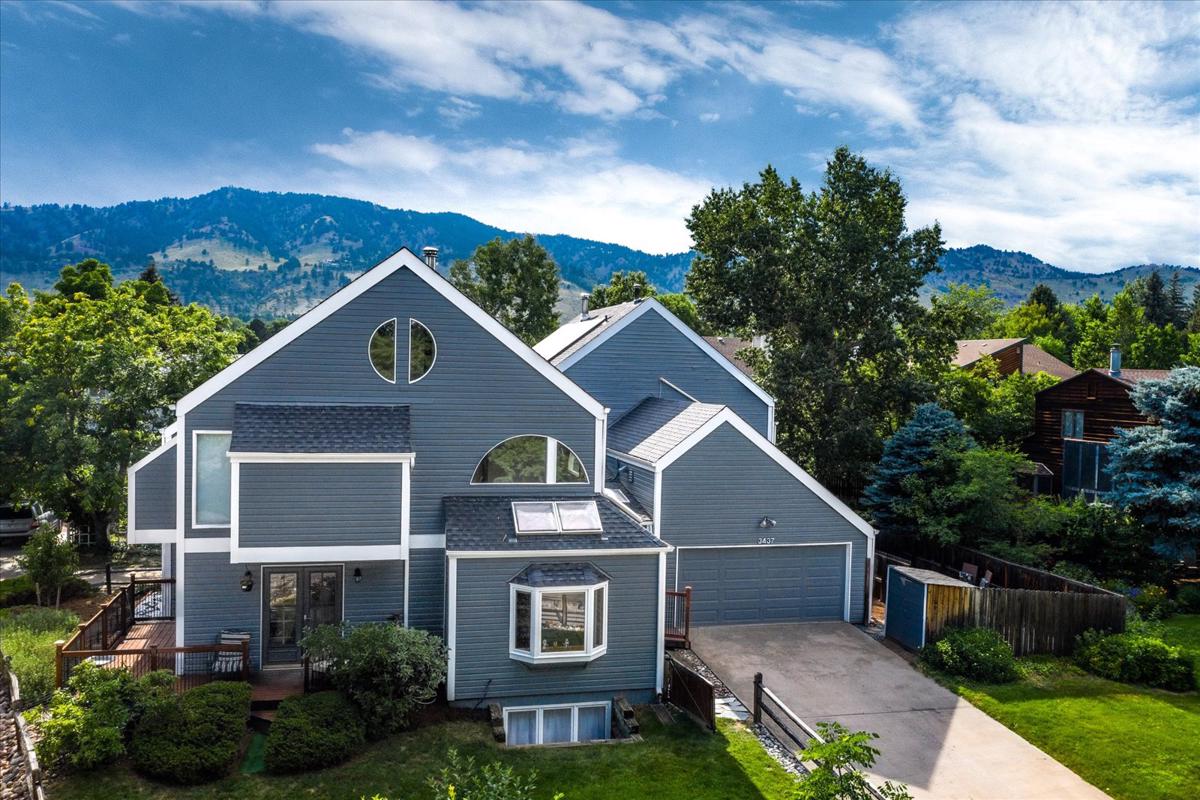 3437 IRIS COURT