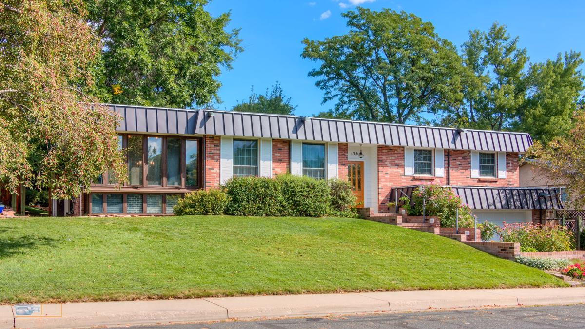 CLASSIC MID-CENTURY OASIS IN NORTH BOULDER
