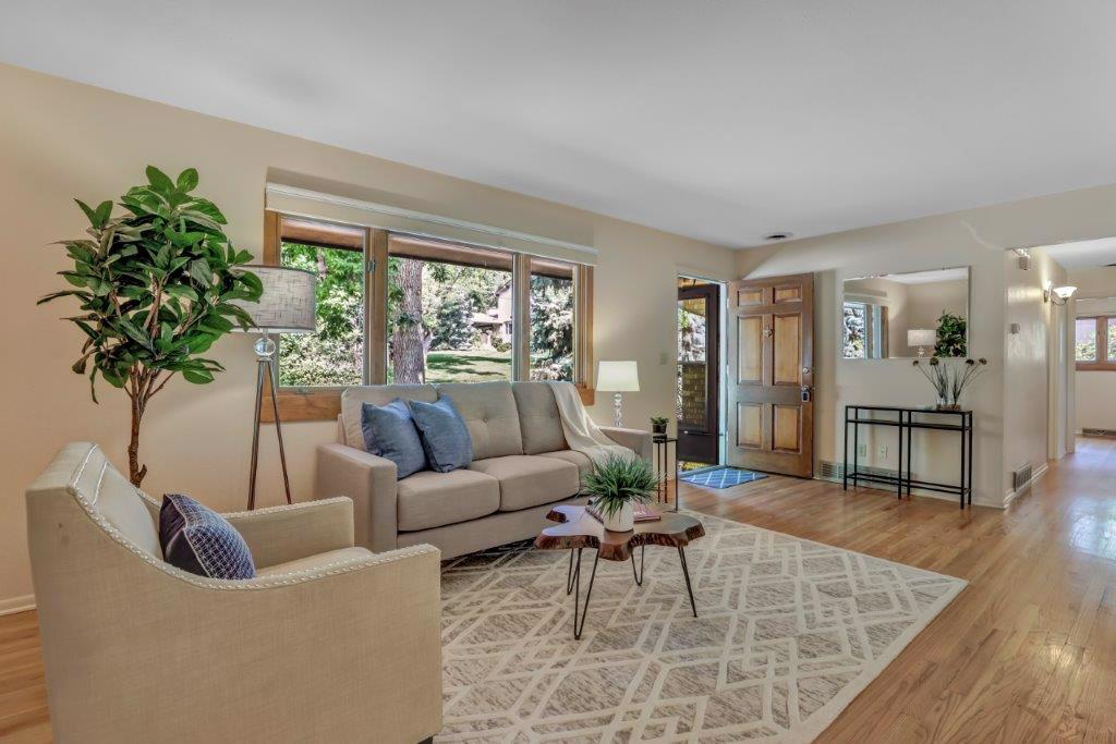 FANTASTIC OPPORTUNITY AND WONDERFUL LOCATION