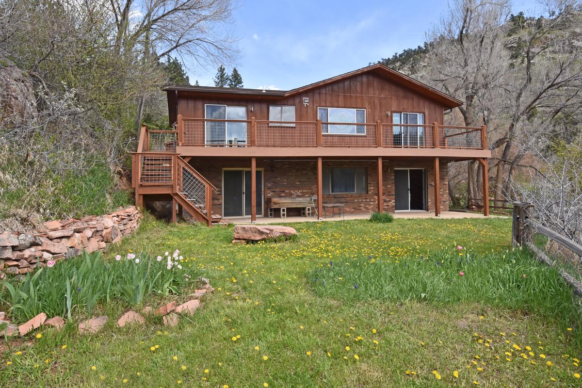 A SPECTACULAR SITE OVERLOOKING ELDORADO SPRINGS Colorado Luxury Homes