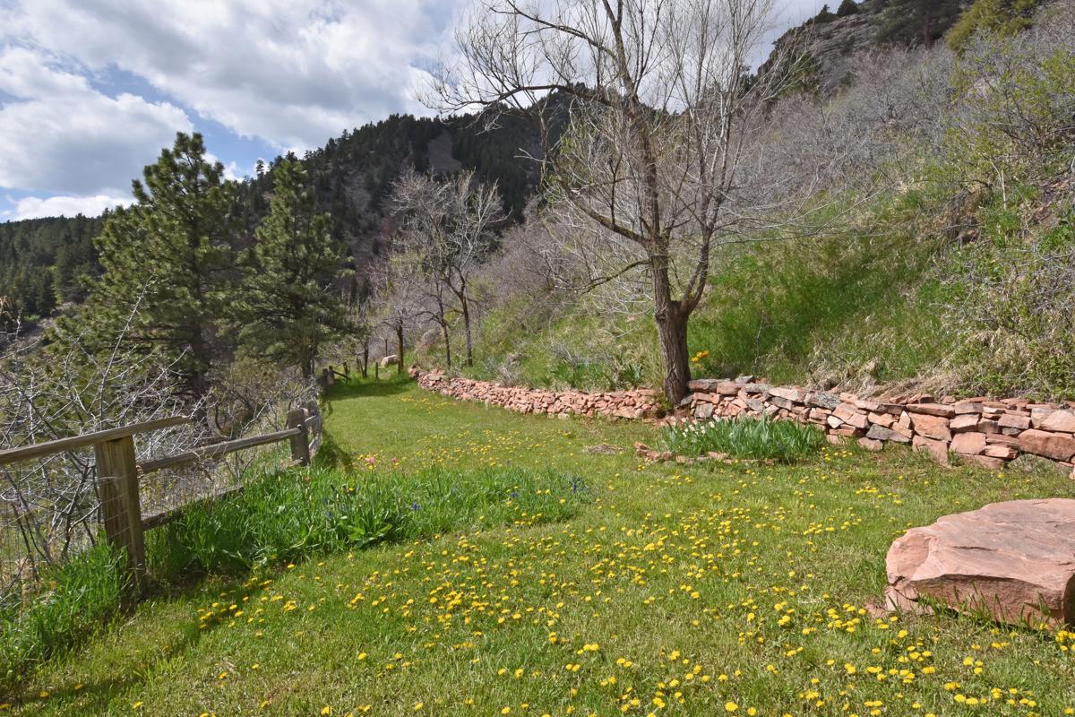 A SPECTACULAR SITE OVERLOOKING ELDORADO SPRINGS Colorado Luxury Homes