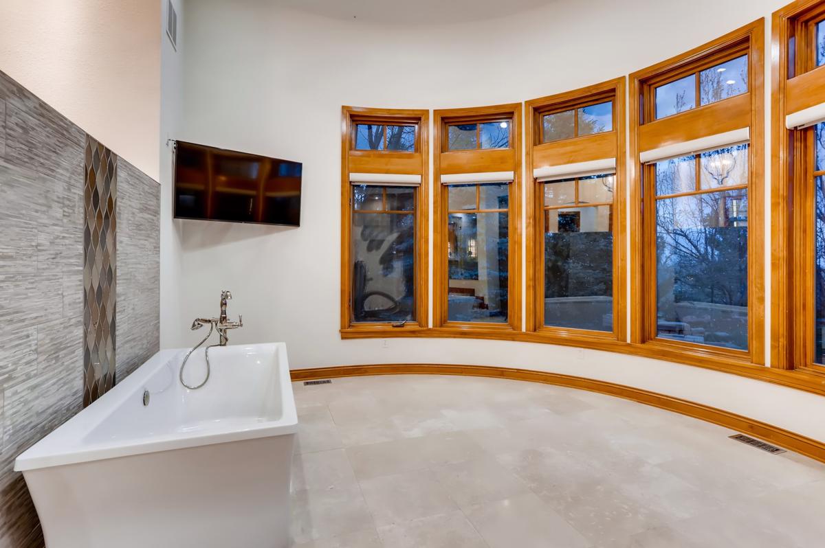 RANCH STYLE HOME IN WHITE HAWK COMMUNITY Colorado Luxury Homes