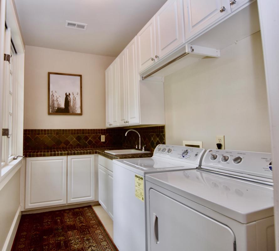 Mansions in 英俊独特的定制住宅