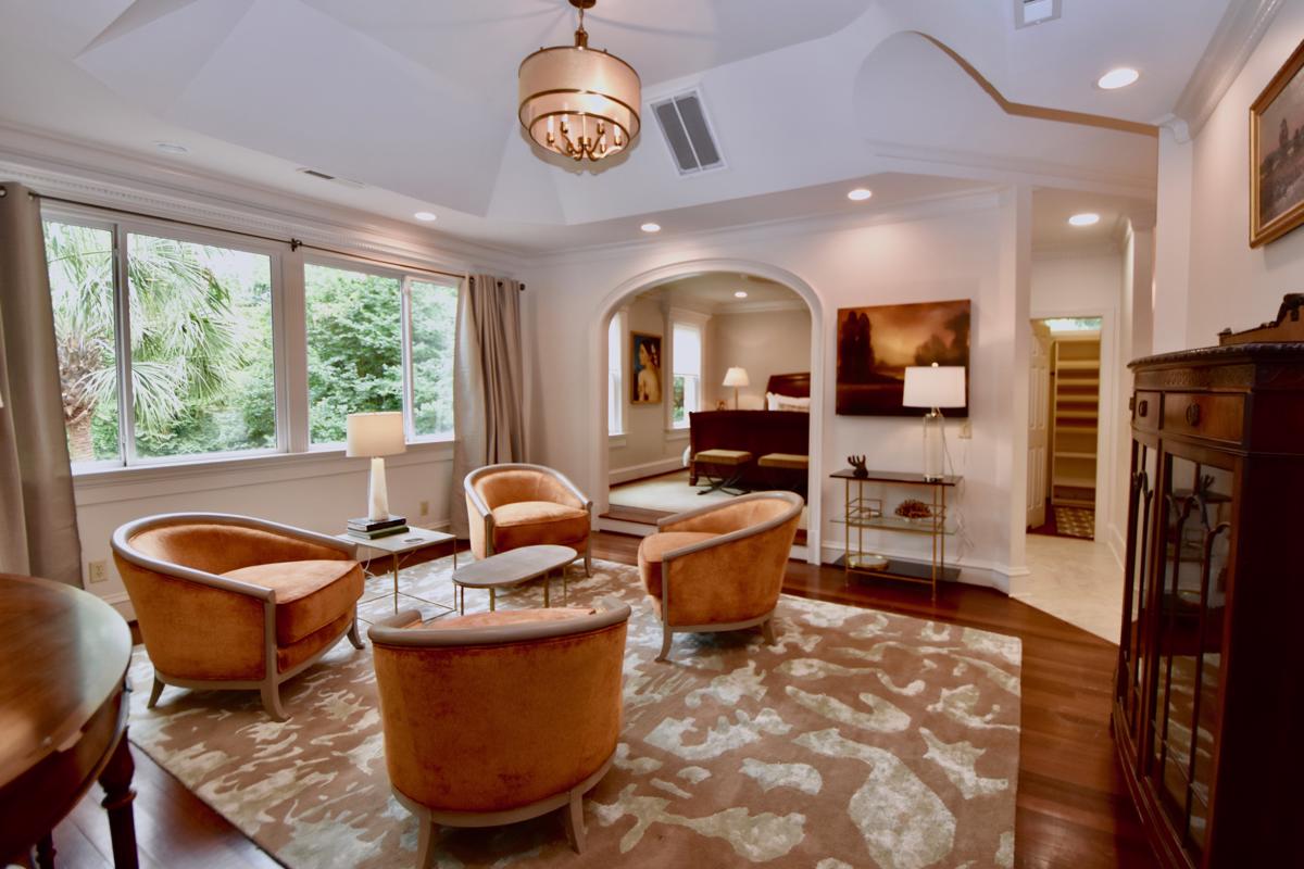 Luxury homes 英俊独特的定制住宅